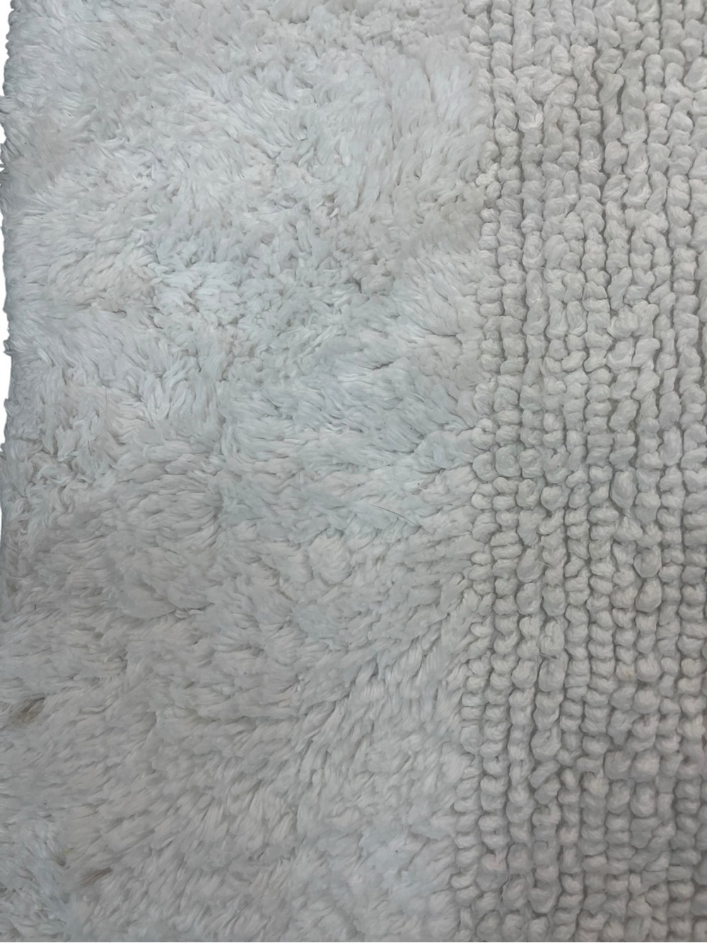 Juicy Couture Brooklyn Vintage Reversible Bath Rug White - Picture 3 of 12